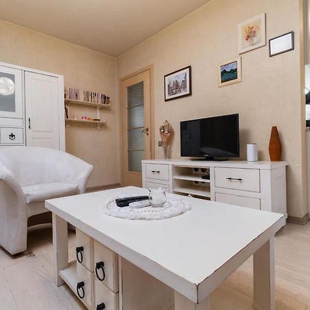 Elegant 1-Bedroom Apartment Пловдив Экстерьер фото